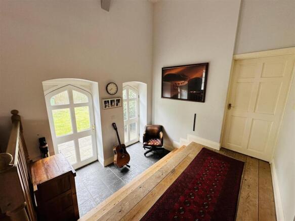 4 bed Bungalow for sale Image 10