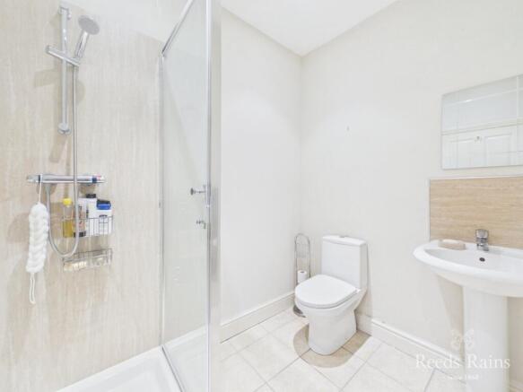 2 bed Apartment for sale Image 7