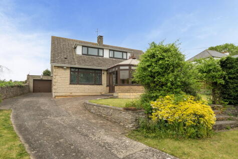 Kingshill - A desirable address in the heart of the "old village"