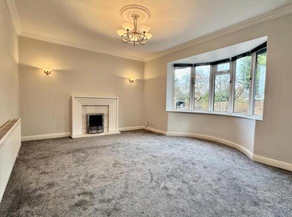 9 Stanneylands Drive - Living Room.jpg