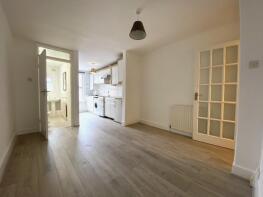 59a, London Road, Staines-upon-thames TW18 4BN