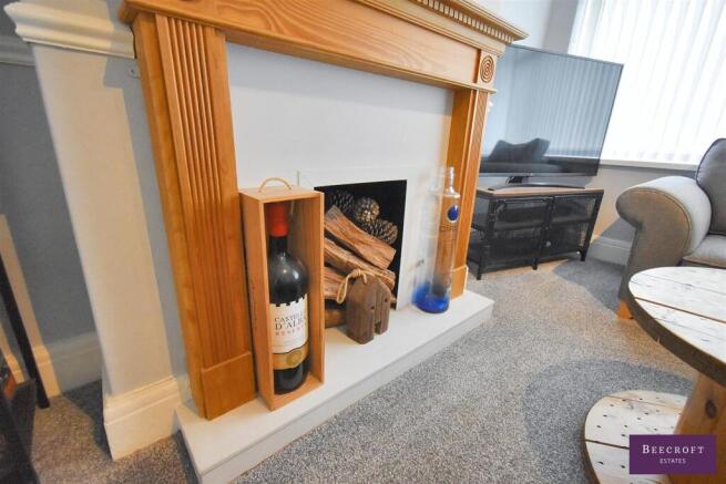 3 bed Semi-Detached for sale Image 8