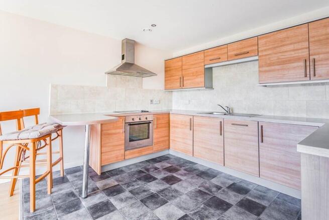 2 bed Apartment for sale Image 4