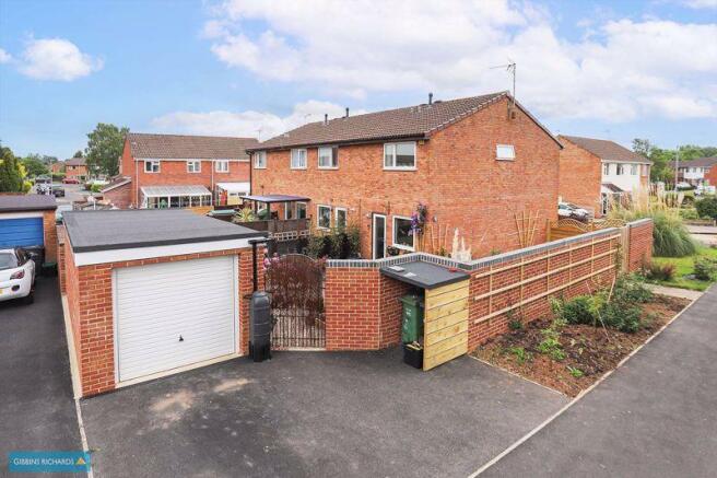 Garage/Parking