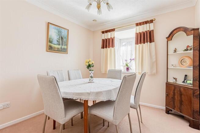 house-osier-way-banstead-117.jpg