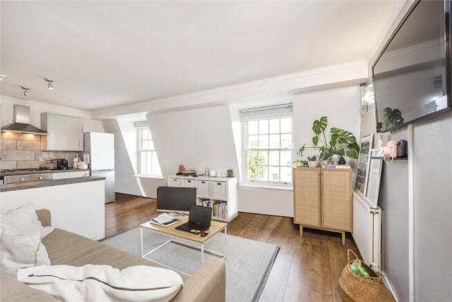 Recption/Kitchen