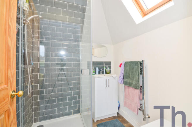 En-suite Shower Room.JPG