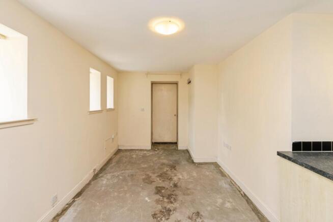 1 bed Flat for sale Image 8