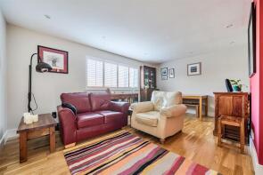 36, Knights Way, Ashford TN27 9TY