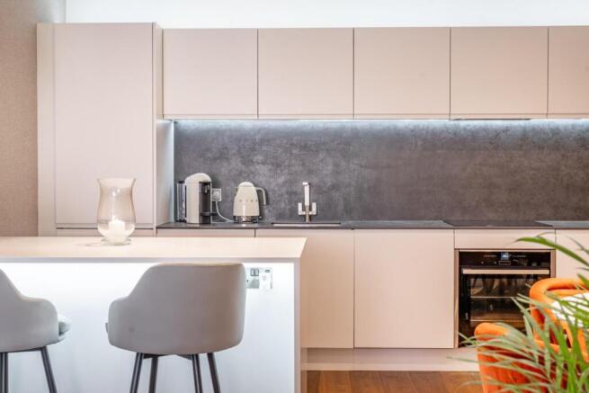 2 bed Apartment for sale Image 11