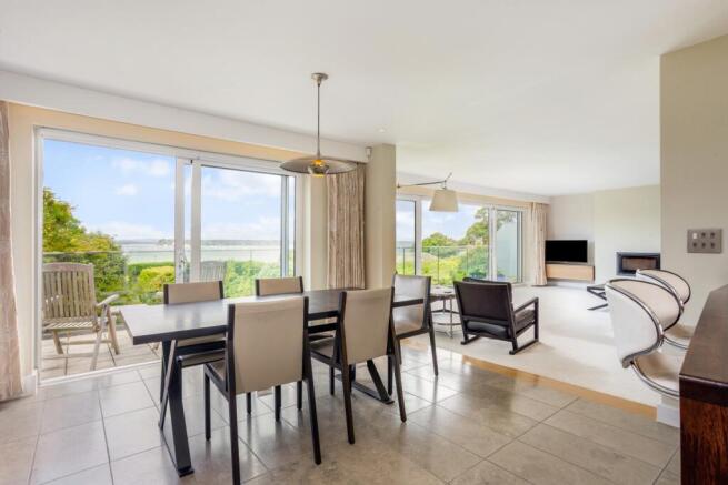 Dining area to lounge and views