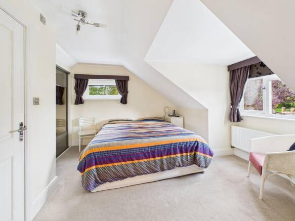 4 bed Detached for sale Image 12