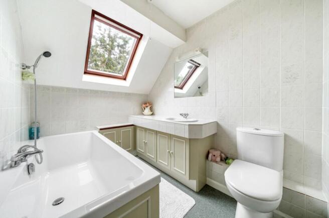 Bedroom 5 Ensuite