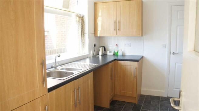 RE-FITTED KITCHEN
