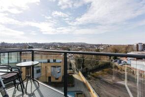 Flat 511, Ashbys Point, Walters Farm Road, Tonbridge TN9 1FR