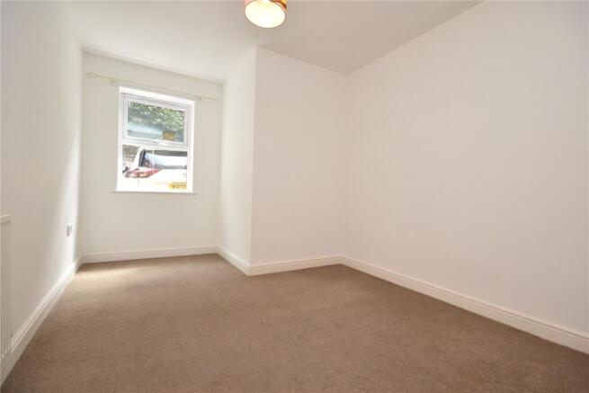 2 bed Apartment to rent Image 8