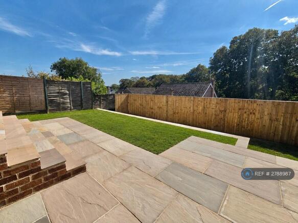 3 bed Detached to rent Image 11
