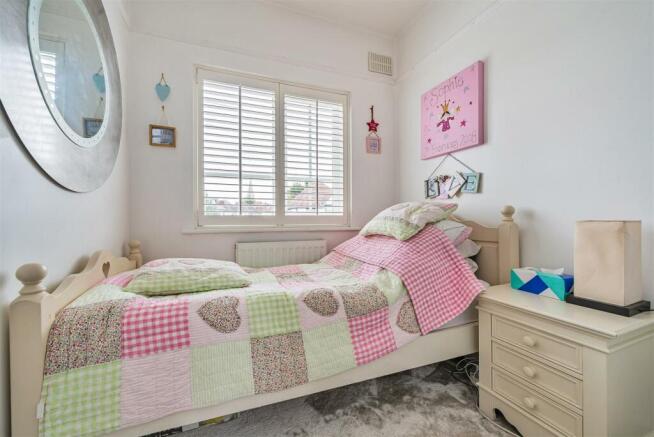 bed 4.jpg
