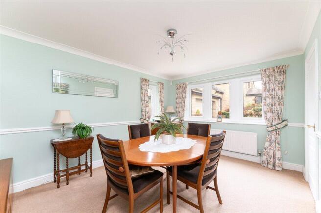 4 bed Detached for sale Image 6