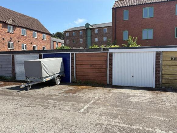 Parking & Garage