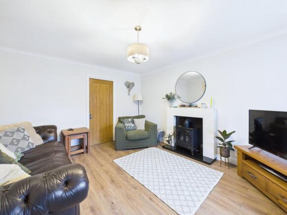 4 bed Detached for sale Image 7