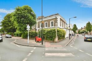 Flat A, 53, Lyndhurst Way, London SE15 5AG