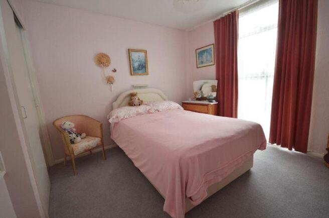 BEDROOM 2