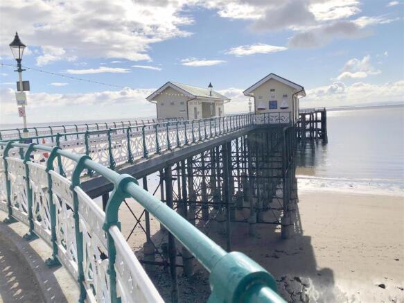 Penarth Pier 2.jpg