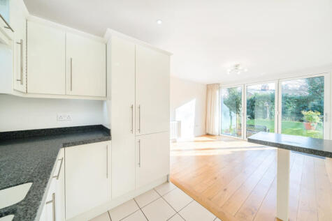 Lime Court, Henley-on-Thames, Oxfordshire, RG9