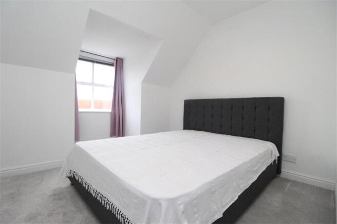 2 bed Apartment to rent Image 6