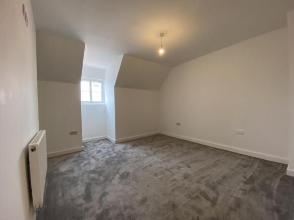2 bed Semi-Detached to rent Image 9