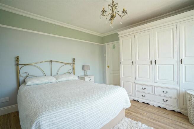 3 bed Semi-Detached for sale Image 8