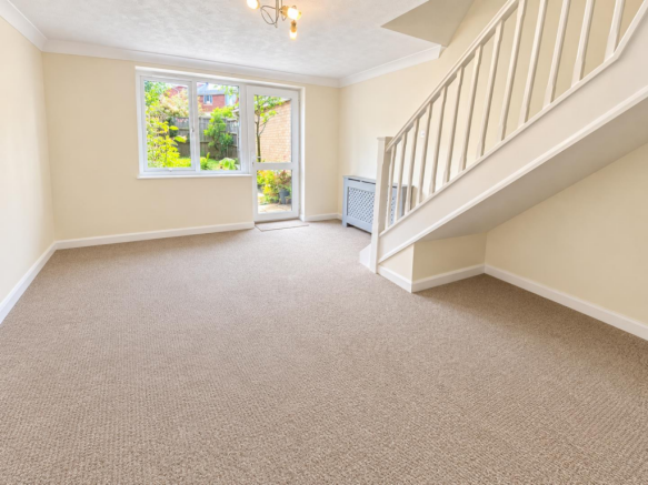 LIVING ROOM.png