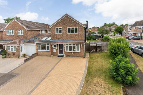 Poplars Road, Chacombe, Banbury, OX17 2JY