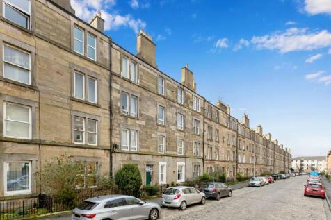 8 (flat 6), Downfield Place, Dalry, Edinburgh, EH11 2EW