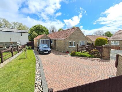 14 Beechfield, High Hawsker, YO22 4LQ