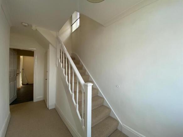 3 bed Semi-Detached to rent Image 8