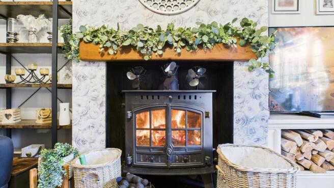 CAM03669G0-PR0043-STILL027