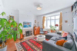 37, Thornsbeach Road, Catford, London SE6 1DZ