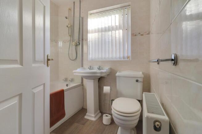 2 bed Semi-Detached Bungalow for sale Image 11