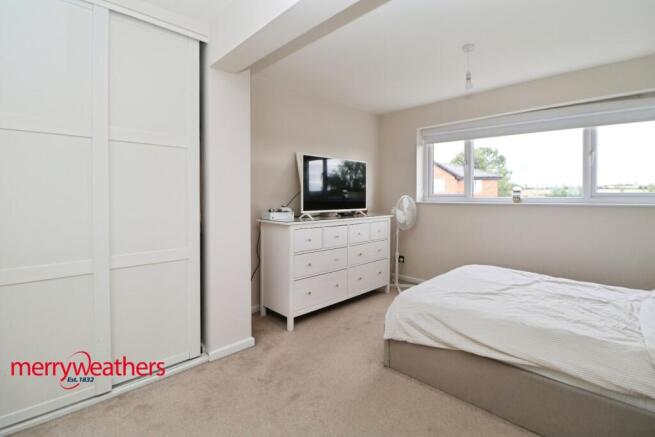 3 bed Semi-Detached for sale Image 9