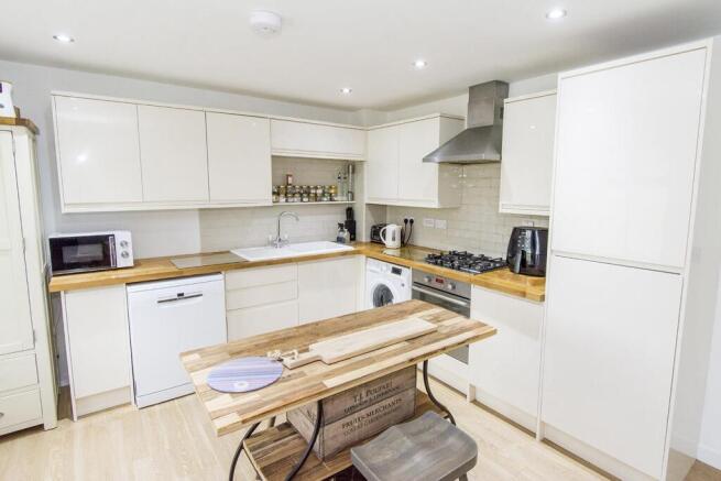 (Kitchen Area Photo)
