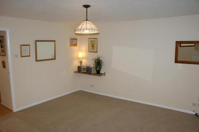 Lounge 2 (Main)