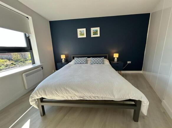 2 bed Apartment for sale Image 10