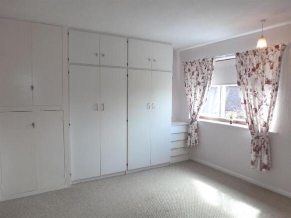 BEDROOM 2 (REAR)