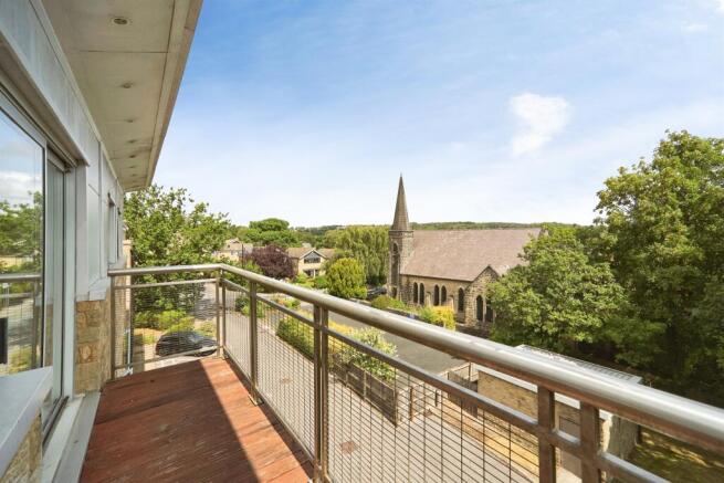 2 bed Apartment for sale Image 4