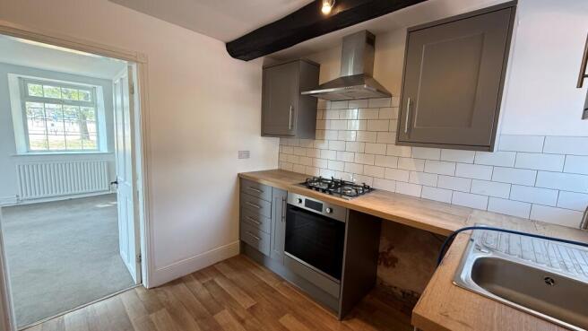 2 bed Cottage to rent Image 4