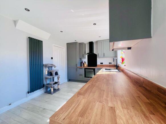 KITCHEN (5).jpg