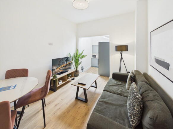 2 bed Apartment for sale Image 6