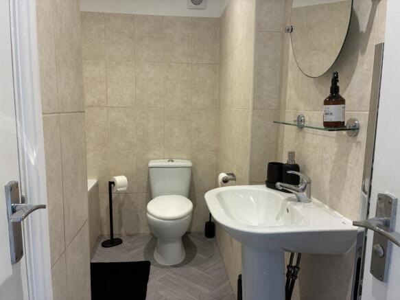 2 bed End of Terrace to rent Image 8